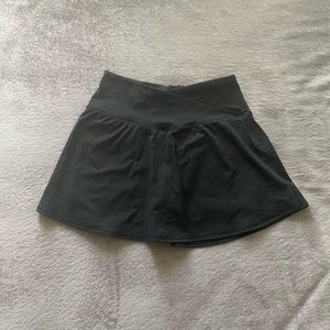 90 Degree crossover tennis skirt